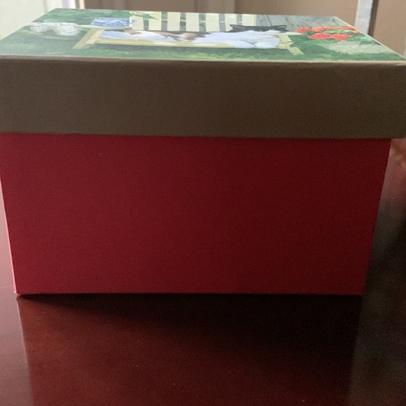 Lang “Hangin’ out “ mug in box - Picture 7 of 8